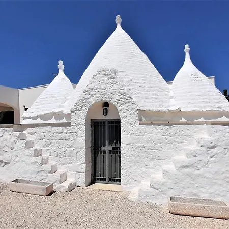 ヴィラ Trullo Tranquillo オストゥーニ