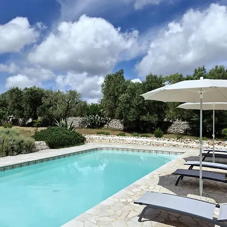 ヴィラ Trullo Tranquillo オストゥーニ